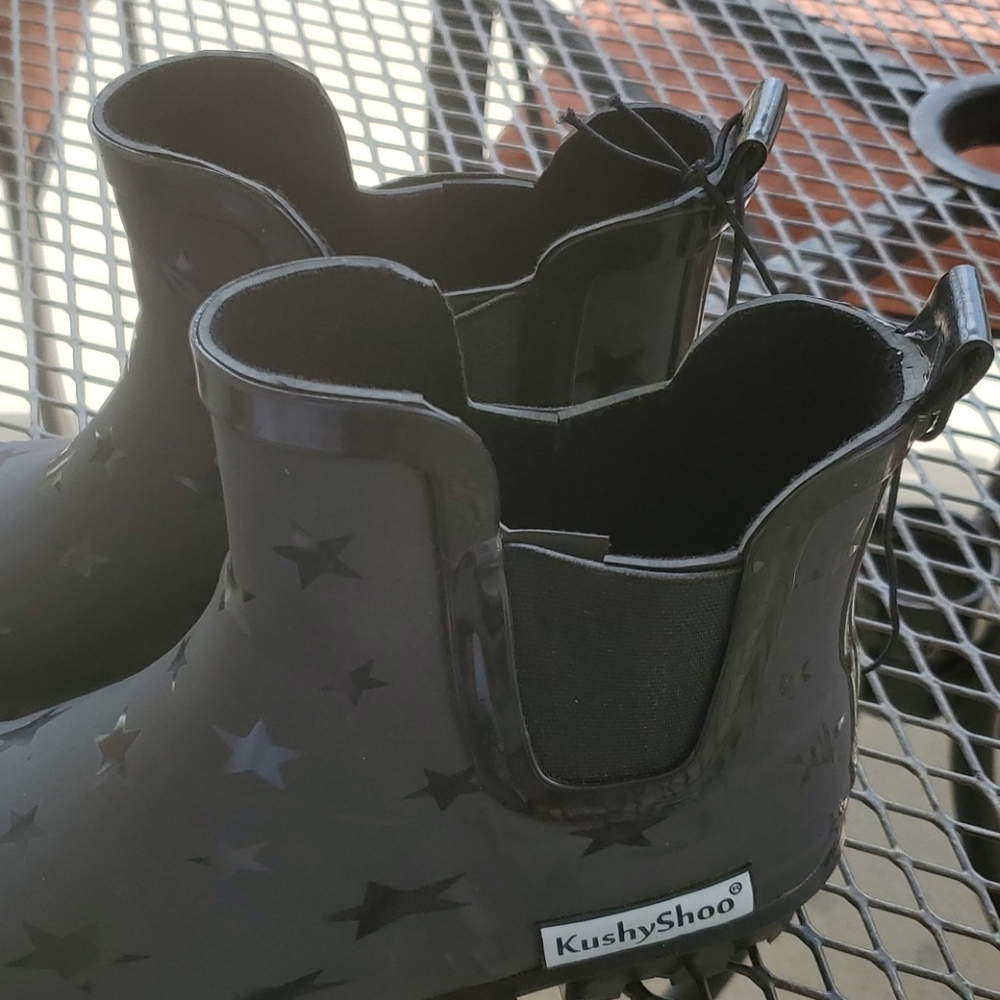 Kushyshoo Women's Black Ankle Rain Boots - Picture 6 of 8